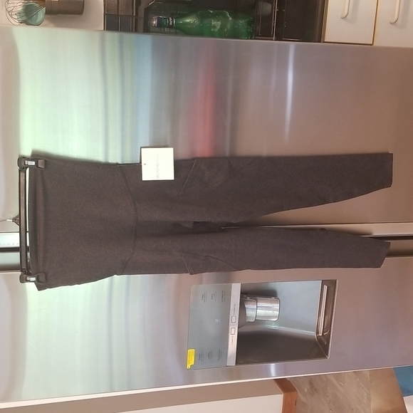 💕BEYOND THE BUMP BEYOND YOGA💕 Maternity Palomino High Waist Midi Leggings XS - Picture 9 of 16